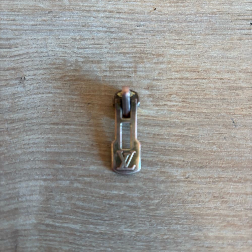 Authentic Louis Vuitton zipper pull